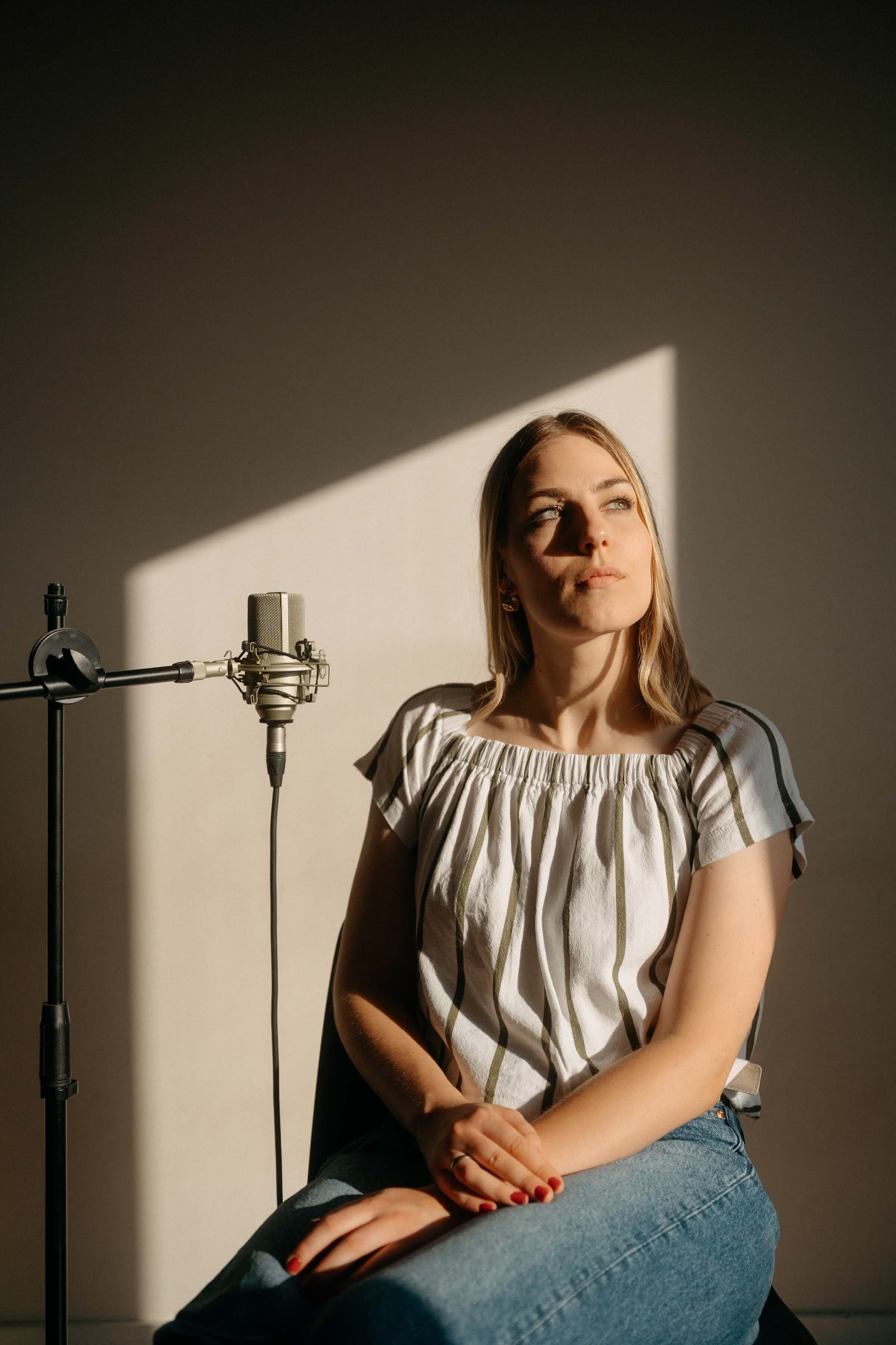 Sara - vocal coach